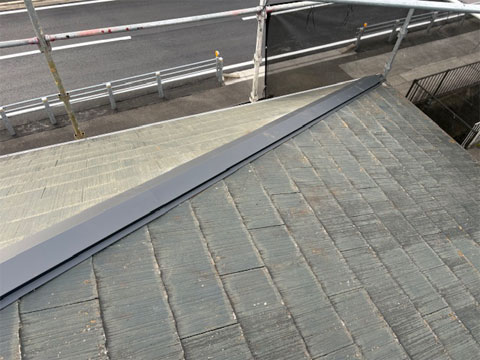 瑞穂市での棟板金取り換え工事