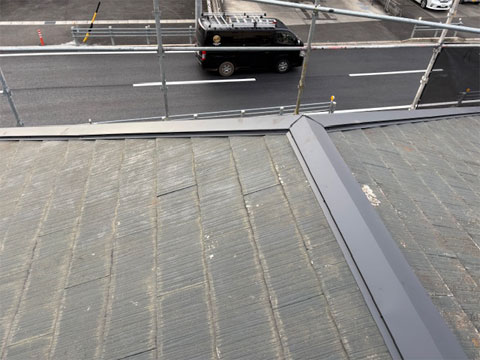 瑞穂市での棟板金取り換え工事