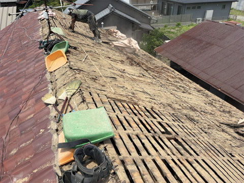 江南市での屋根葺き替え工事
