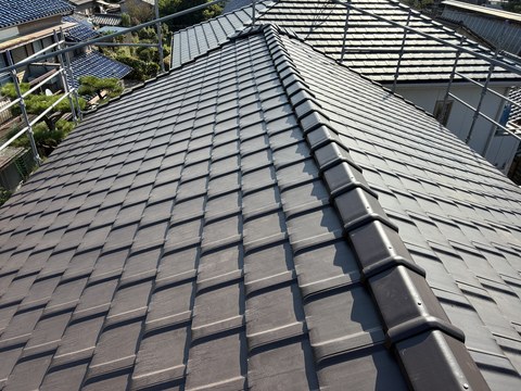 一宮市での2期工事・セメント瓦からマルスギイーグルエクサへの葺き替え工事